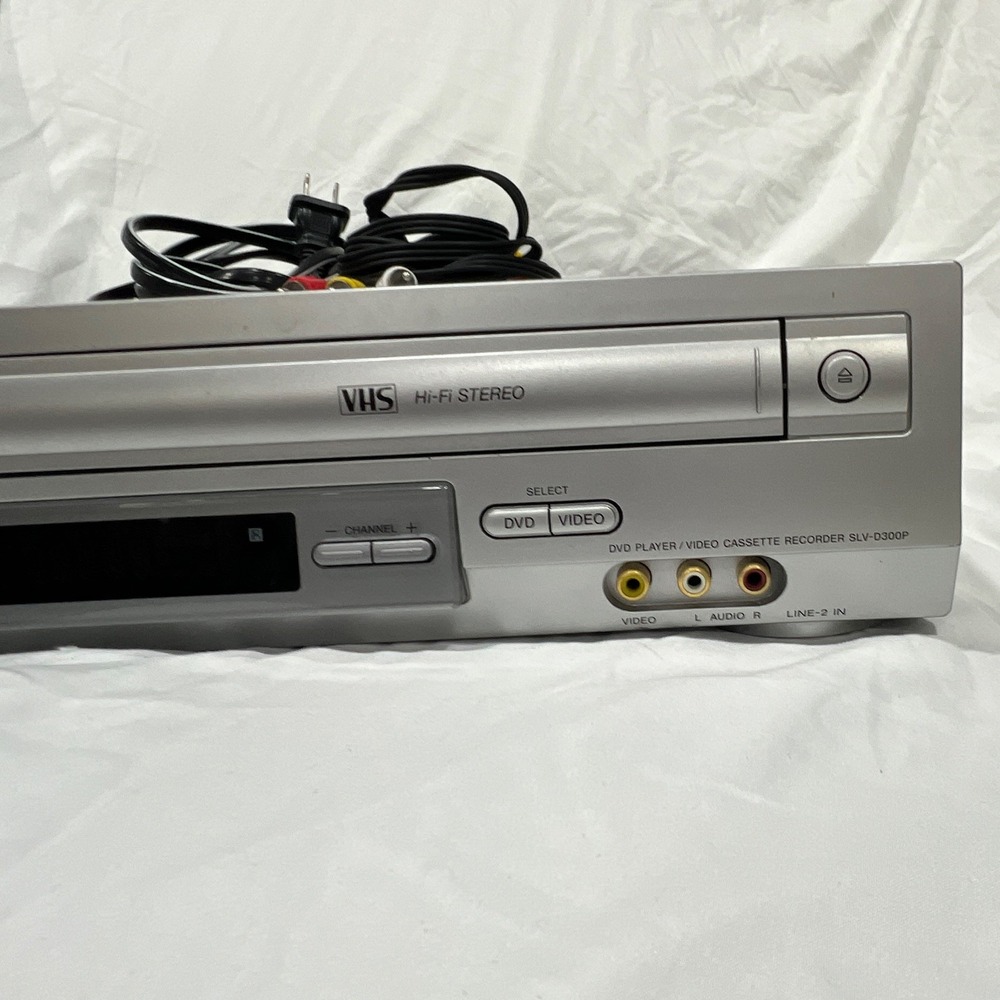 Sony SLV-D300P DVD Player VCR Player Combo Silver (No Remote) Tested Works - Picture 3 of 14